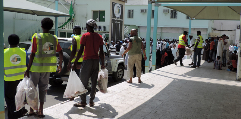 120 ذبيحة من فاعل خير لـ 480 مستفيد من فقراء الحرم