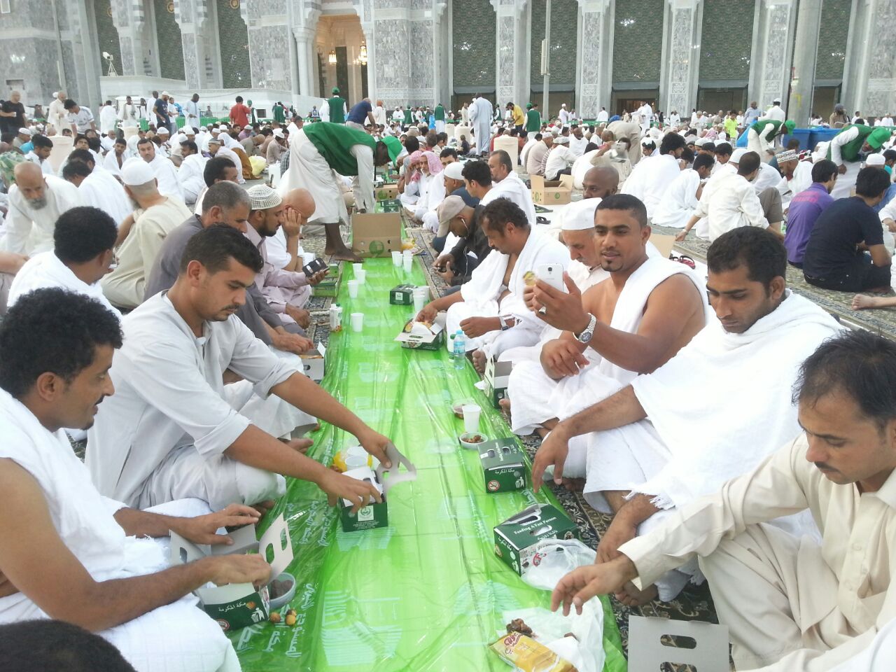 بدء التسجيل في برنامج إفطار صائم في رمضان