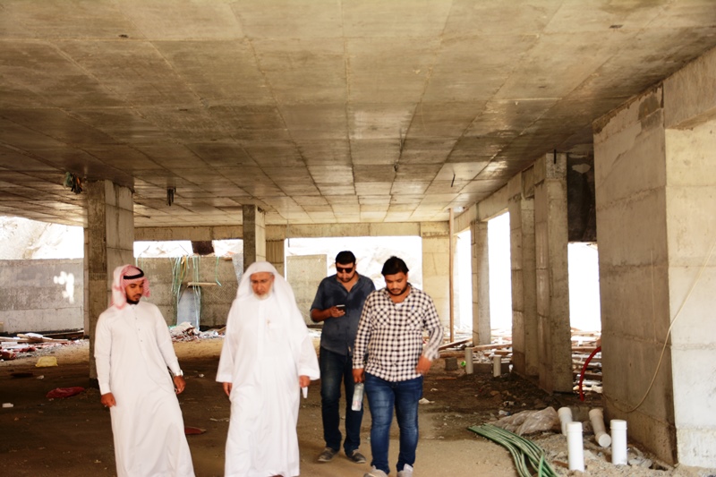 المدير العام يتفقد المرحلة الثالثة لمشروع (إحسان) الخيري الثاني بالهجرة