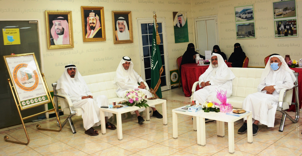 الزايدي يرعى حفل تكريم العاملين سابقاً بـ (إحسان)