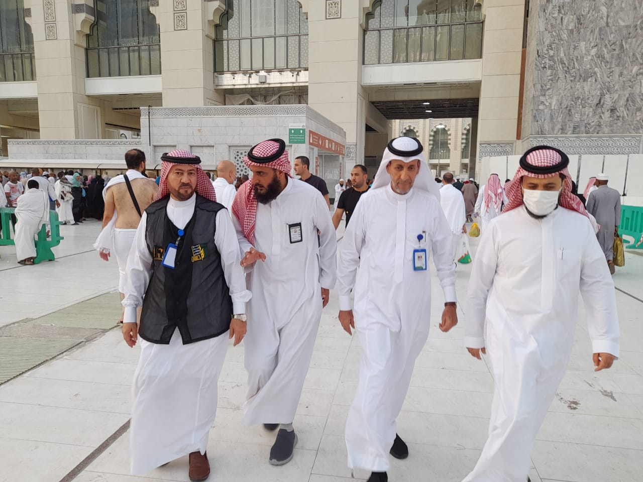 جمعية الإحسان بمكة تثمن دعم الشيخ سعد العتيبي لمشروع إفطار صائم في ساحات الحرم بـ 90.000 وجبة