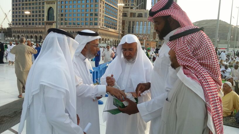 بصفر والنفيعي يقفان على مستوى خدمة برنامج إفطار صائم في الحرم المكي