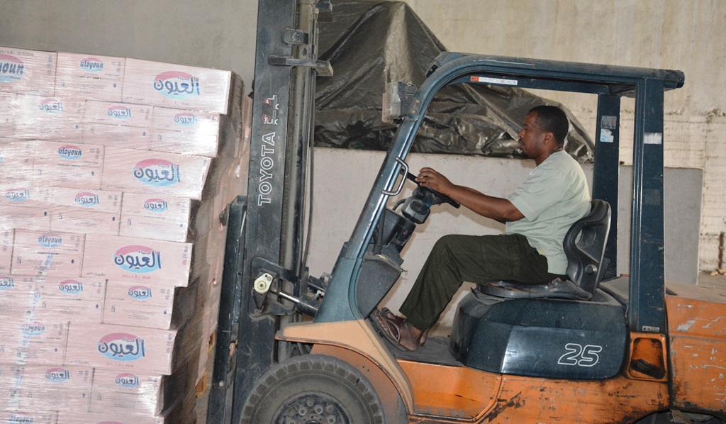 19 ألف عبوة ماء لسقيا مراجعي المراكز الصحية في منى و عرفات