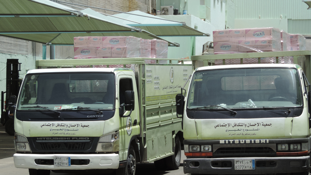 4000 عبوة ماء للجمعية الوطنية للمتقاعدين بمكة المكرمة