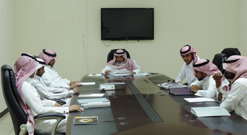 طلاب جامعة أم القرى ينهون التدريب الميداني الصيفي