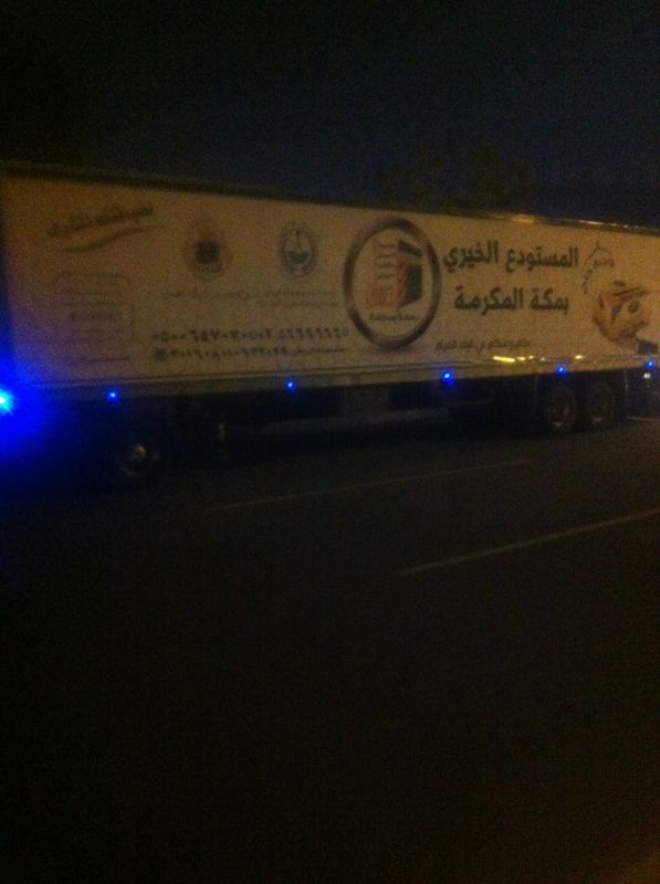 قافلة إحسان (100الف وجبة جافة)