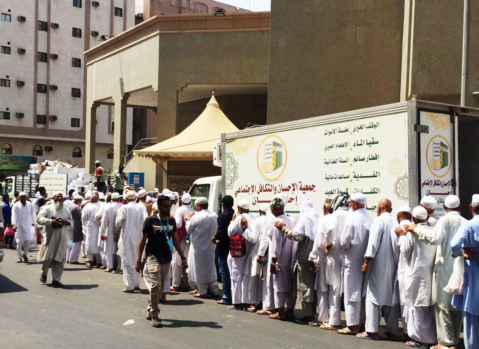 10.000كجم تمر فاخر لحجاج بيت الله الحرام