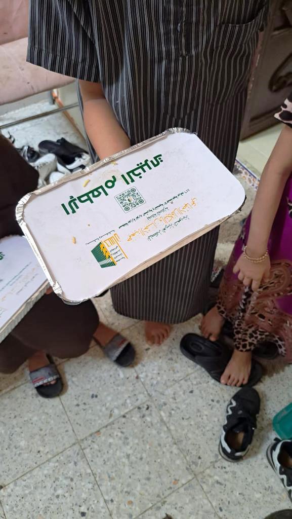 (720) وجبة ساخنة للأسر المتعففة في الهنداوية بالعاصمة المقدسة