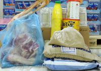 سلة غذائية متكاملة لـ 152 أسرة محتاجة في مكة المكرمة