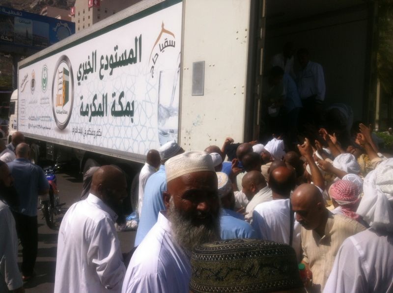 قافلة احسان تستهدف الحجاج الاقل مؤونه