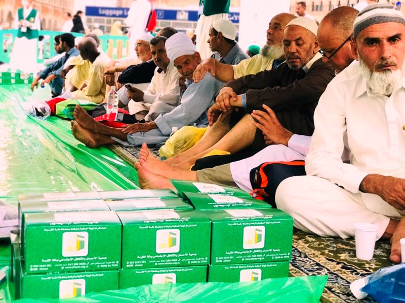 18.600 ريال من الجميح الخيرية لدعم برنامج إفطار صائم