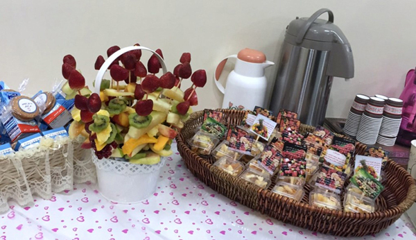 القسم النسائي يُعرّف 20 فتاة بالأغذية البديلة للأدوية