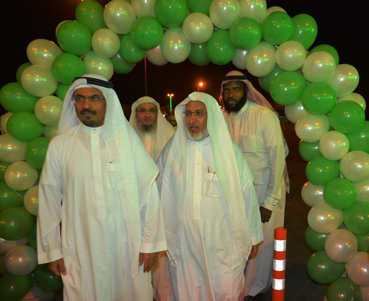 الزايدي والنفيعي يدشنان خيمة (إحسان) الرمضانية