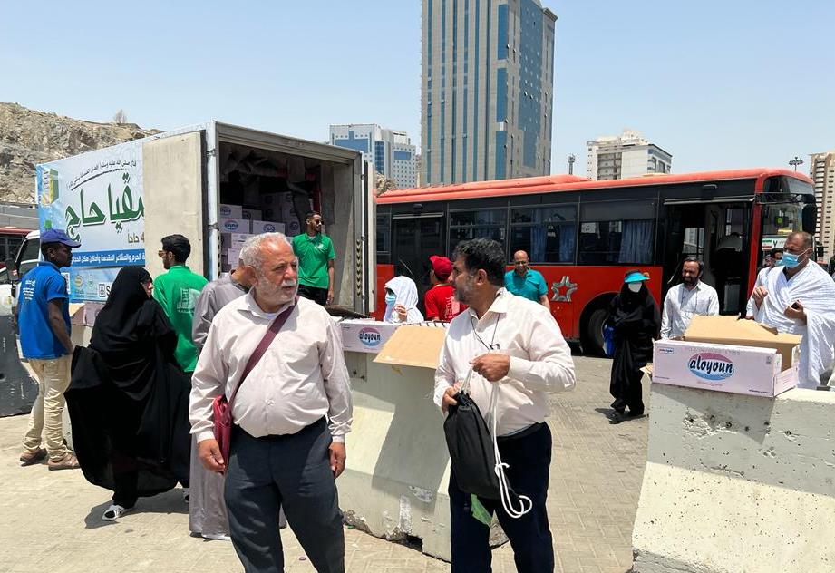 22.400 عبوة ماء لسقي الحجاج في جرول وساحات الجمرات