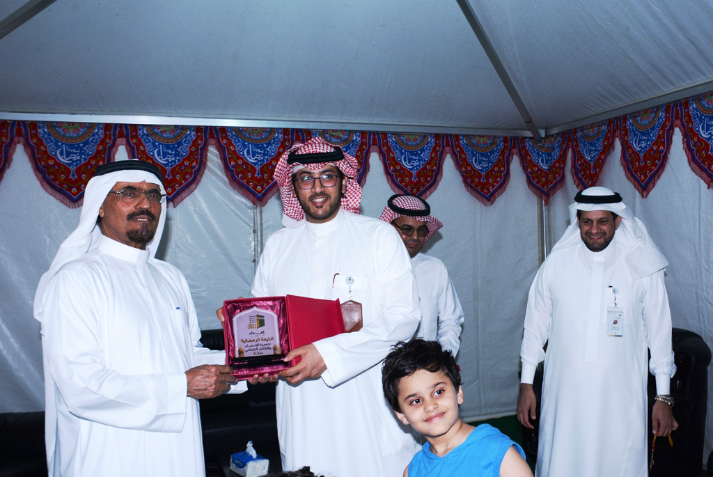 الزايدي يدشن خيمة (إحسان) الرمضانية