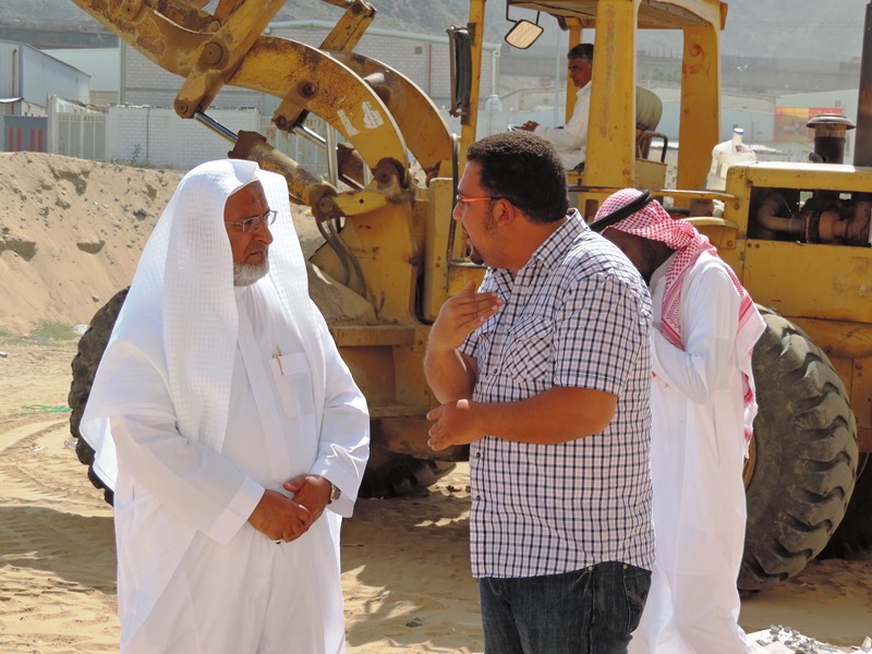 إنهاء أعمال الرخام والأرصفة في مشروع وقف الوسيق الخيري